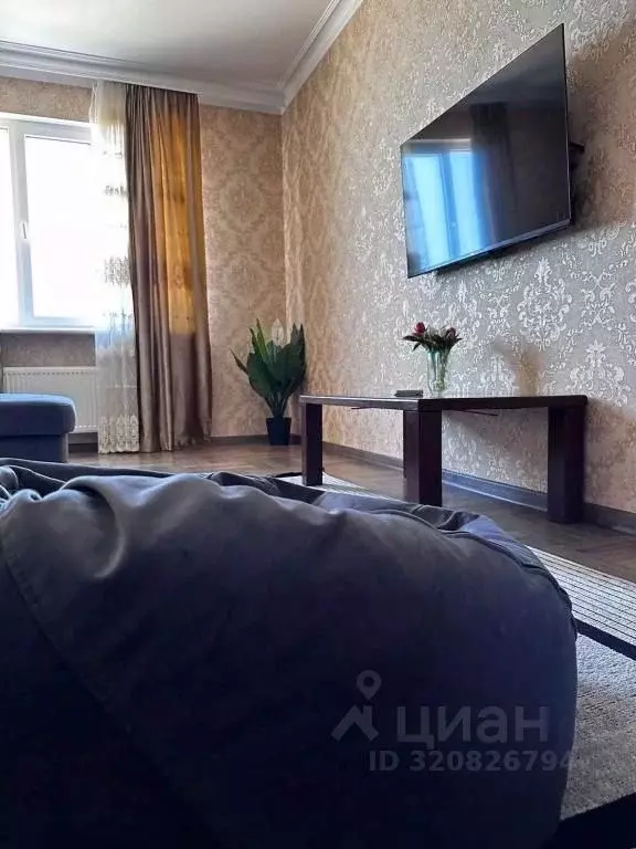 1-к кв. Дагестан, Махачкала ул. Времена Года, 15 (89.0 м) - Фото 0
