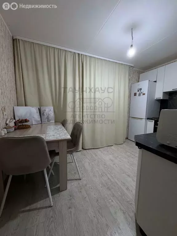 2-комнатная квартира: Нефтекамск, улица Ленина, 49А (60 м) - Фото 2