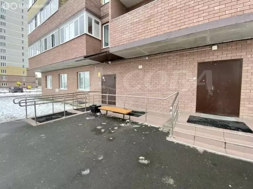 Квартира-студия: Тобольск, 15-й микрорайон, 37 (28.8 м) - Фото 1