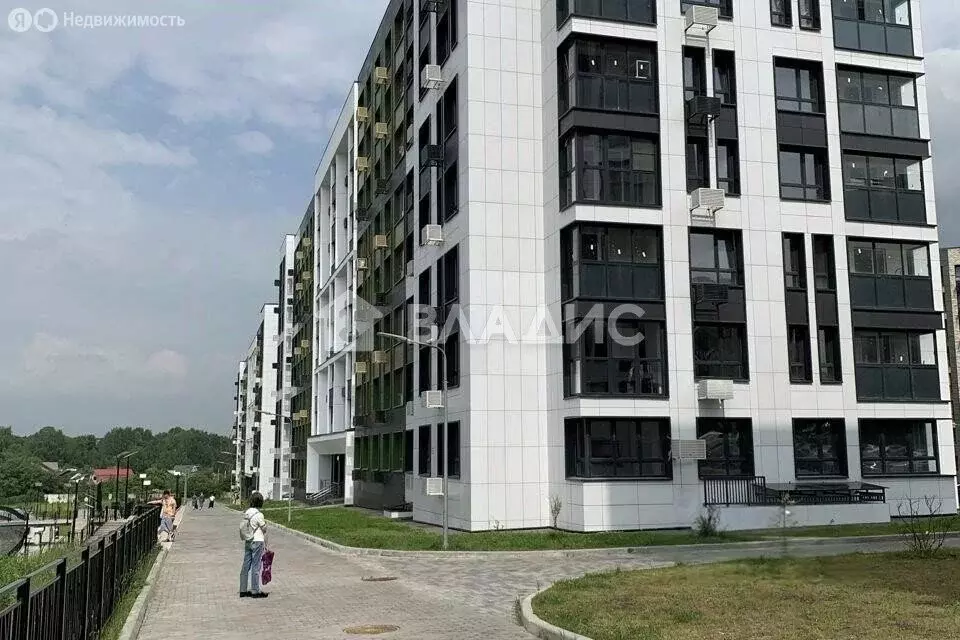 3-комнатная квартира: Химки, улица Генерала Дьяконова, 4 (76.4 м) - Фото 1