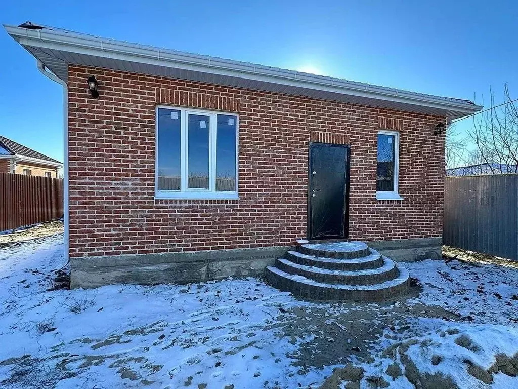 Дом в Ростовская область, Азовский район, Обильненское с/пос, пос. ... - Фото 1