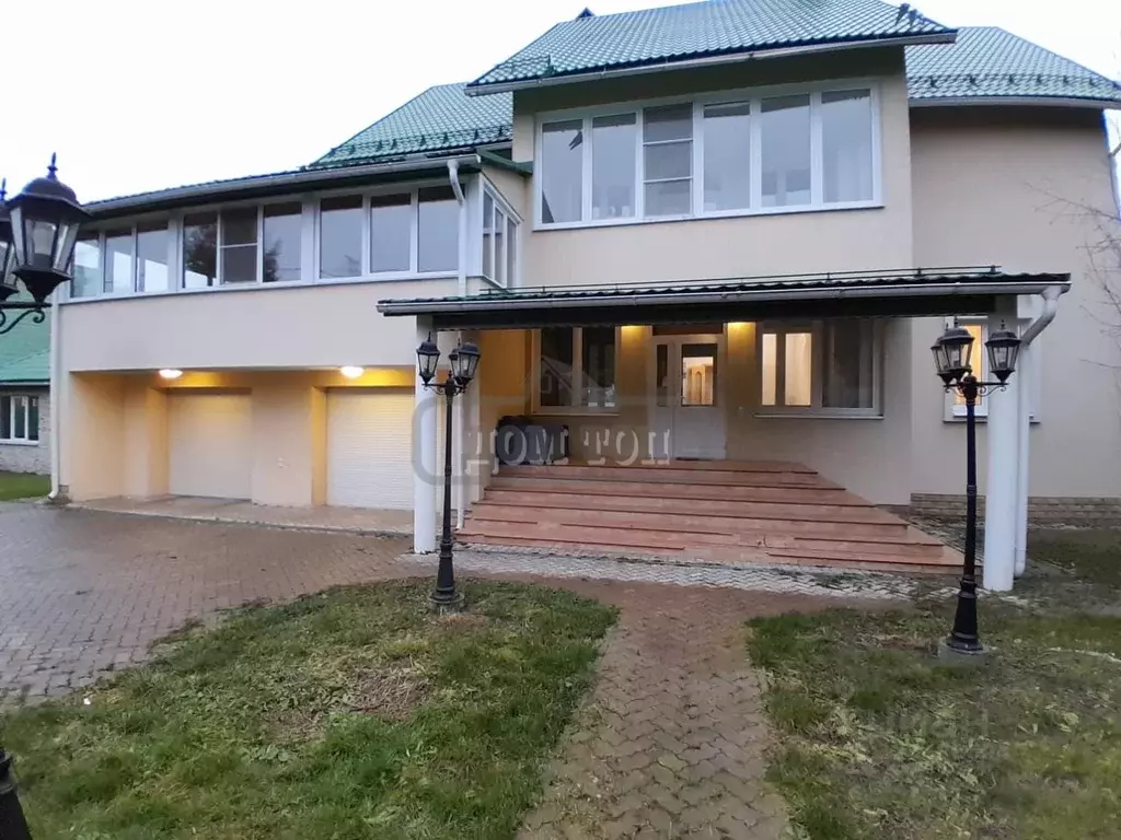 Дом в Москва д. Уварово,  (500 м) - Фото 1