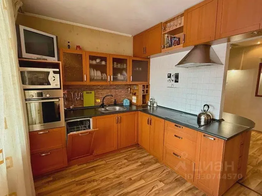 2-к кв. Омская область, Омск Пригородная ул., 21 (65.0 м) - Фото 1