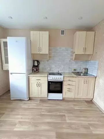 3-к. квартира, 98 м, 3/10 эт. - Фото 0