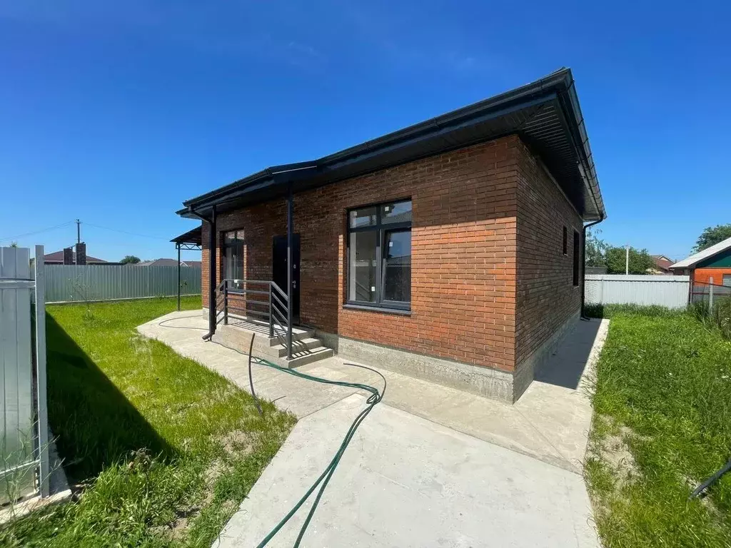 Дом в Краснодарский край, Темрюк Славянская ул. (77 м) - Фото 1