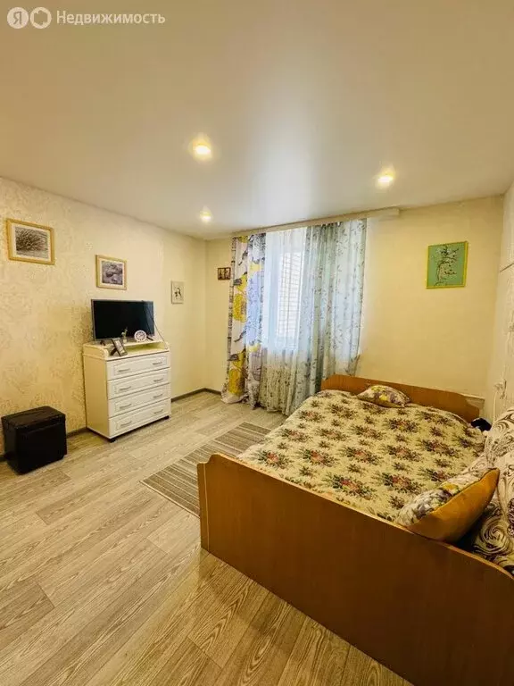 3-комнатная квартира: Зеленодольск, улица Вали Хазиева, 3 (61 м) - Фото 1