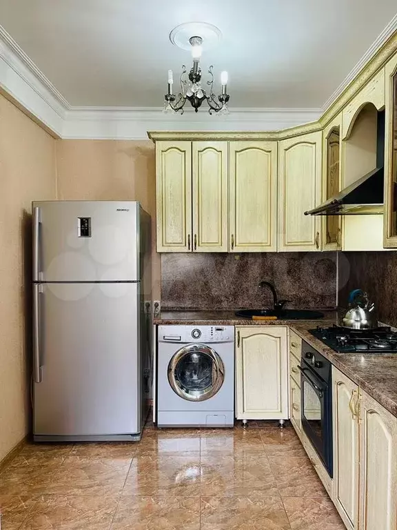 1-к. квартира, 45 м, 2/5 эт. - Фото 0