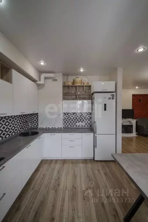 3-к кв. Иркутская область, Иркутск Дальневосточная ул., 141 (84.6 м) - Фото 1