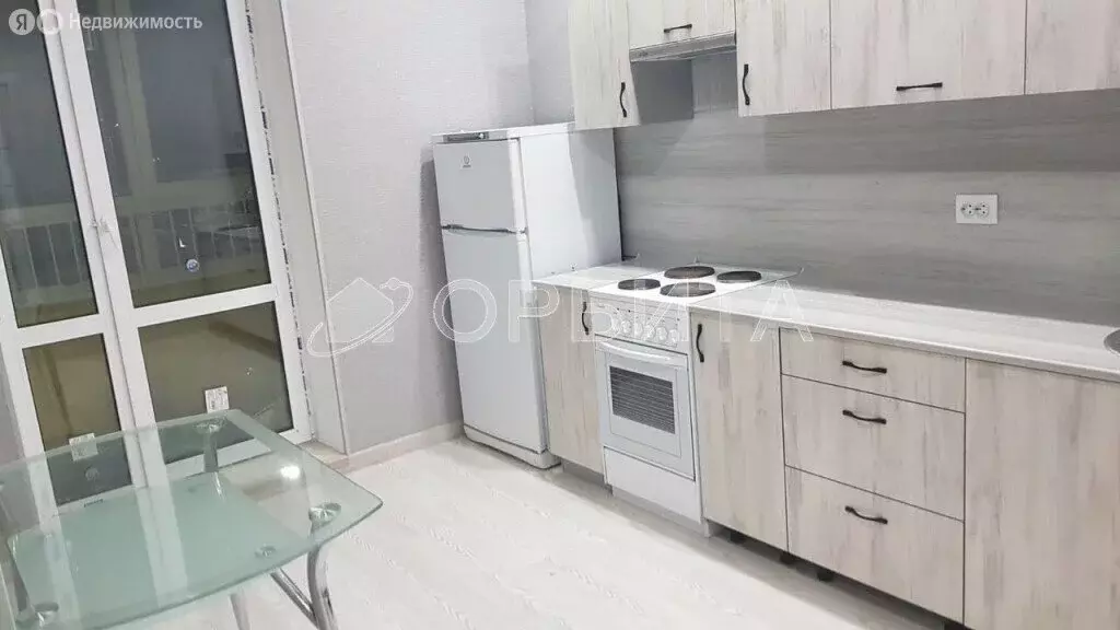 1-комнатная квартира: Тюмень, улица Ветеранов Труда, 9Ак2 (32.5 м) - Фото 0