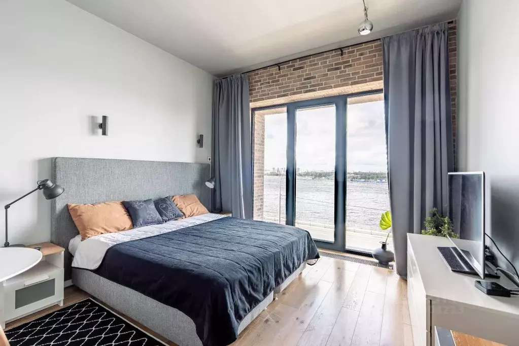 Студия Санкт-Петербург наб. Макарова, 60 (30.0 м) - Фото 1