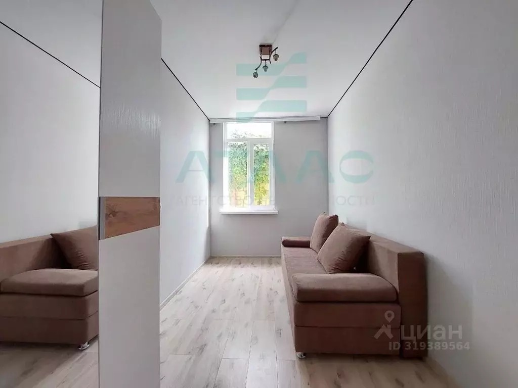 2-к кв. Крым, Симферополь ул. Димитрова, 37 (45.0 м) - Фото 1