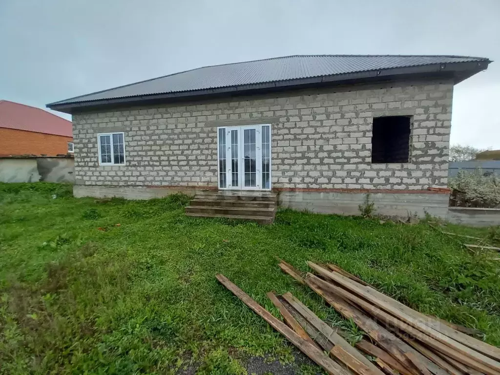 Дом в Ингушетия, Назрановский район, с. Экажево  (150 м) - Фото 2