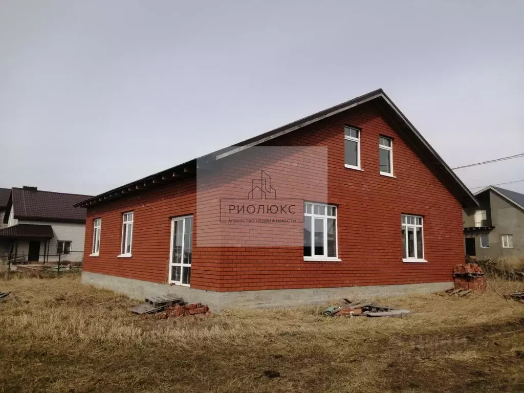 Дом в Челябинская область, Магнитогорск ул. Российская, 68 (120 м) - Фото 0