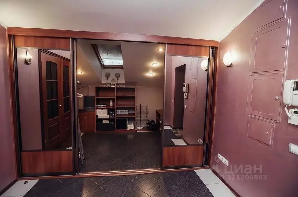 4-к кв. Нижегородская область, Нижний Новгород ул. Родионова, 26 ... - Фото 1