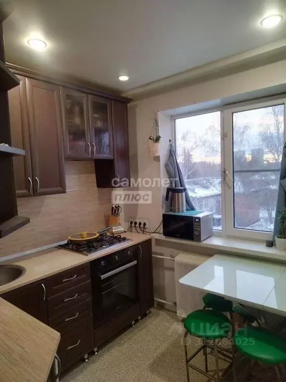 3-к кв. Тюменская область, Тюмень ул. Парфенова, 28 (56.9 м) - Фото 1