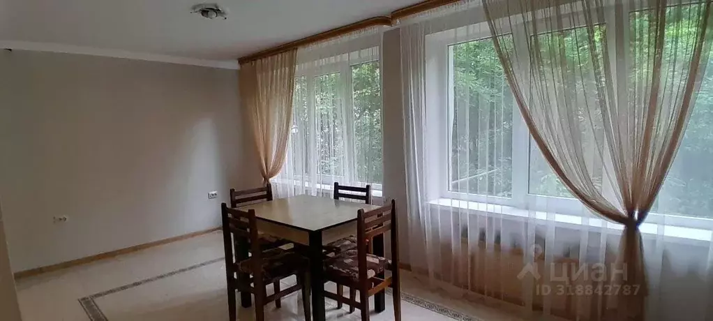 2-к кв. Кабардино-Балкария, Нальчик ул. Ватутина, 10 (70.0 м) - Фото 1