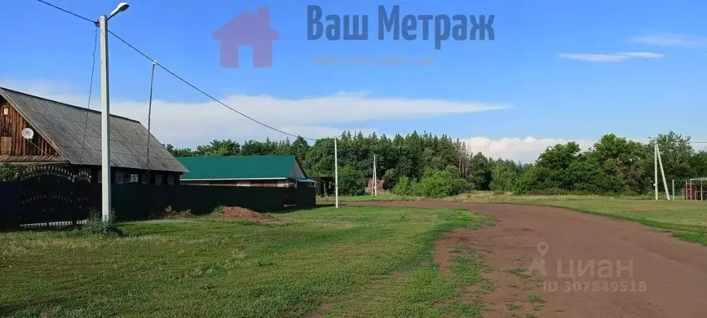 Дом в Оренбургская область, Бузулукский район, Колтубановский ... - Фото 1