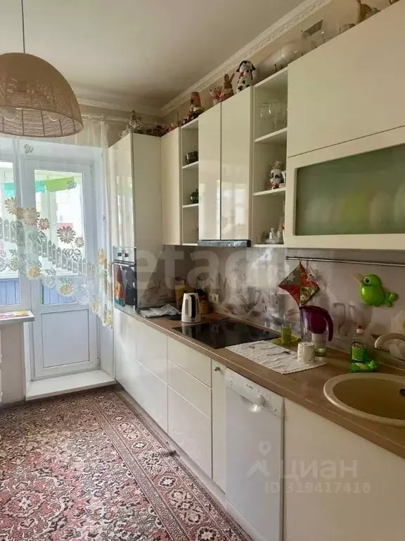 4-к кв. Ханты-Мансийский АО, Сургут ул. Чехова, 9 (87.0 м) - Фото 1