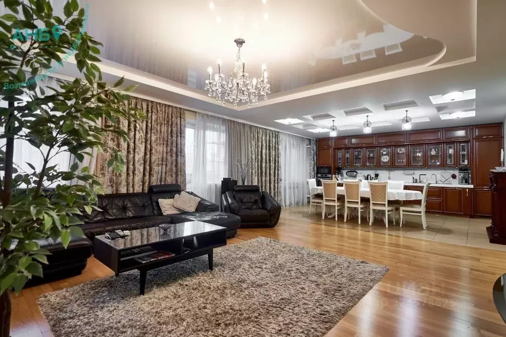 3-к кв. Новосибирская область, Новосибирск ул. Гоголя, 32/1 (140.0 м) - Фото 1