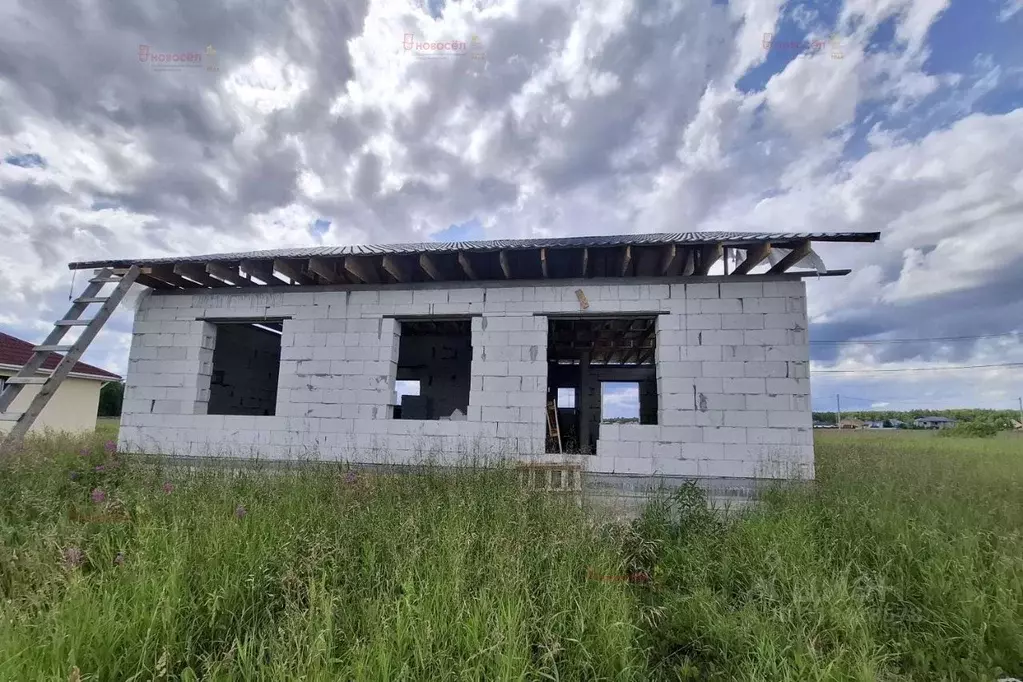 Дом в Свердловская область, Екатеринбург Удачный кп, 207 (100 м) - Фото 1