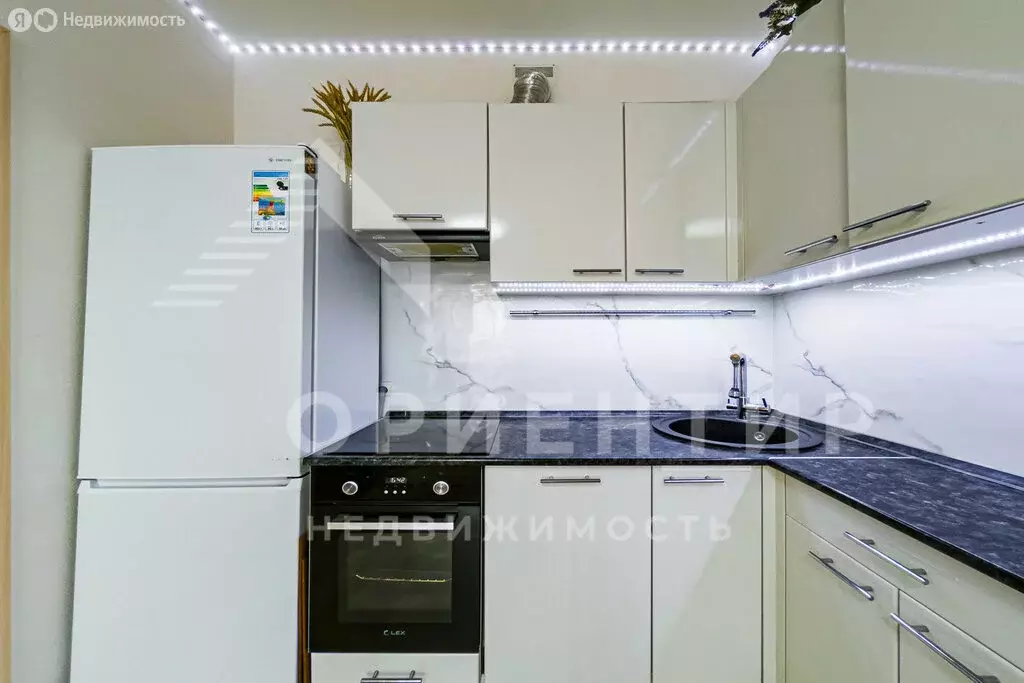 2-комнатная квартира: Екатеринбург, улица Евгения Савкова, 8 (35.8 м) - Фото 2