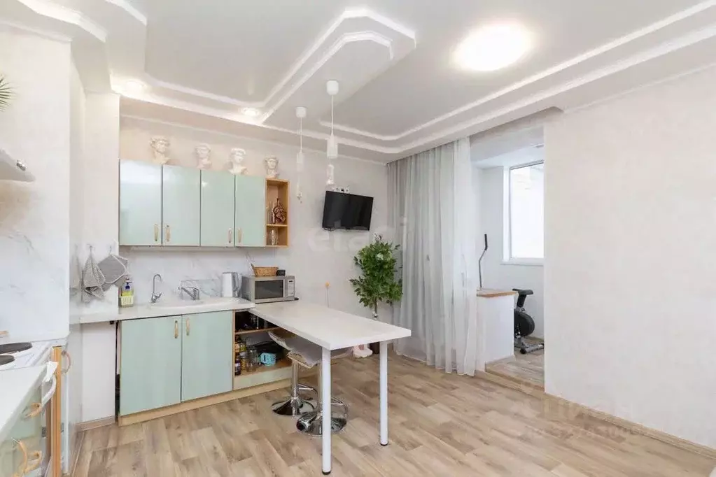 2-к кв. Тюменская область, Тюмень ул. Тимофея Чаркова, 79к3 (62.4 м) - Фото 1