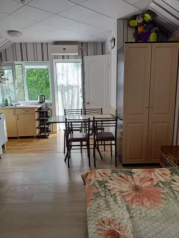 Дом в Краснодарский край, Ейск ул. Сазонова, 47 (20 м) - Фото 2