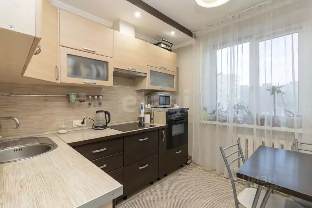 2-к кв. Тюменская область, Тюмень ул. Пермякова, 50 (50.8 м) - Фото 1