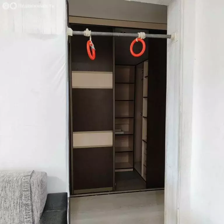 3-комнатная квартира: Улан-Удэ, улица Жердева, 124 (68 м) - Фото 1