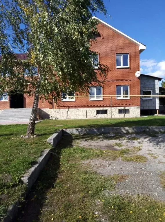 Дом в Свердловская область, Арамиль ул. Чкалова, 42А (300 м) - Фото 1