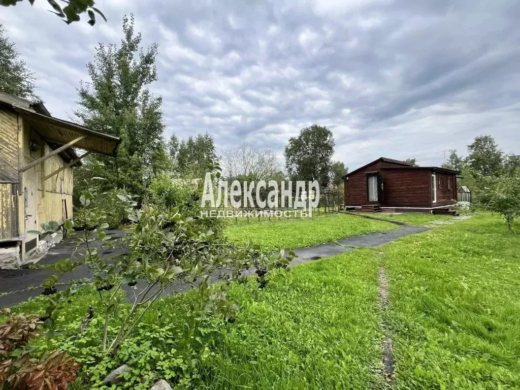 Дом в Ленинградская область, Тосненский район, Красный Бор городской ... - Фото 1
