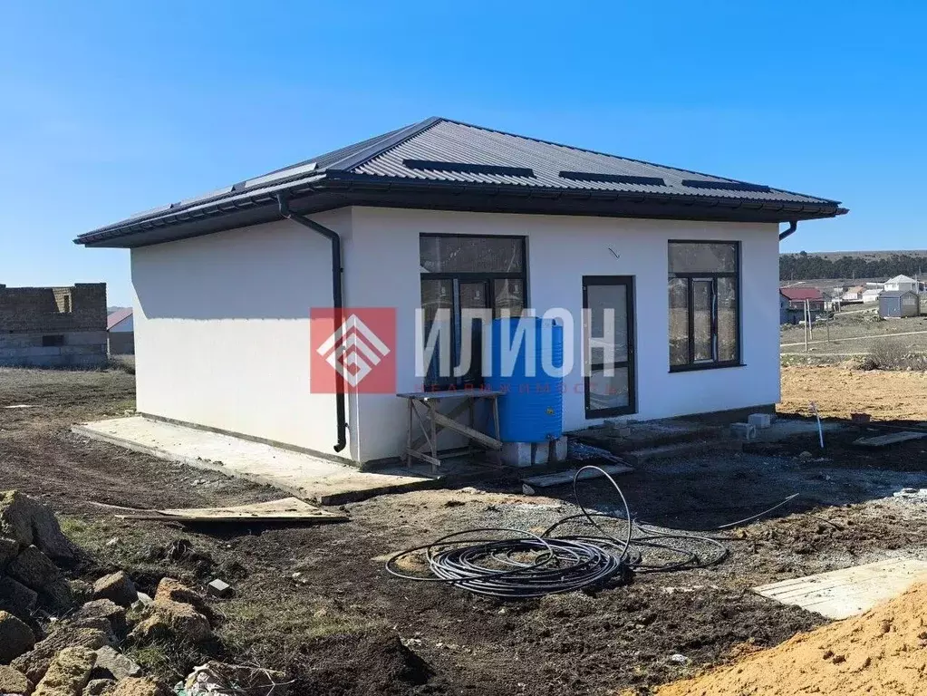 Дом в Крым, Симферопольский район, Трудовское с/пос, с. Строгоновка ... - Фото 2