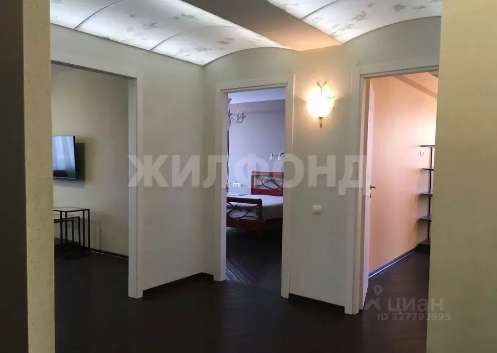 3-к кв. Новосибирская область, Новосибирск ул. Сибревкома, 7/1 (103.0 ... - Фото 1