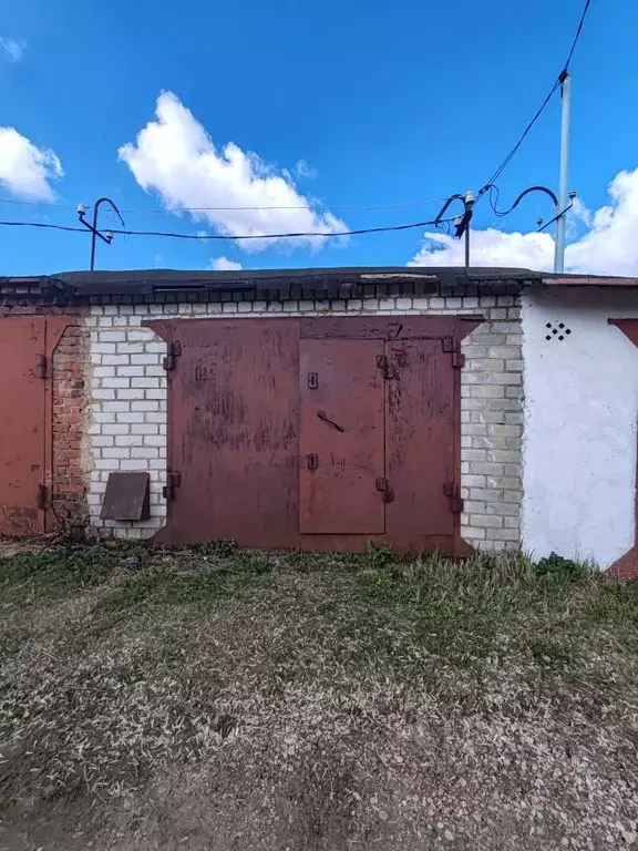 Гараж в Орловская область, Мценск Коммаш мкр, Коммашевец ... - Фото 1