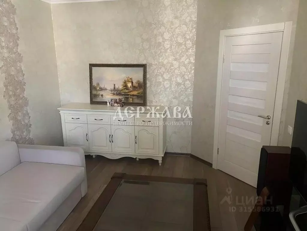 2-к кв. Белгородская область, Старый Оскол Восточный мкр, 50 (67.0 м) - Фото 1