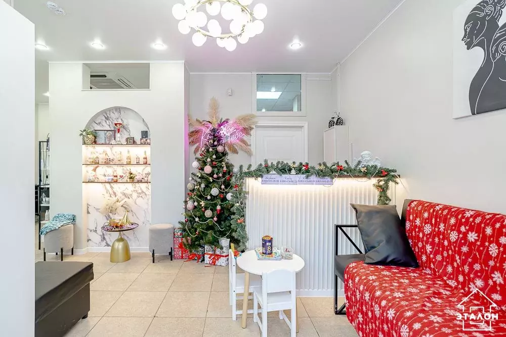 Торговая площадь в Омская область, Омск Звездная ул., 6 (98 м) - Фото 2