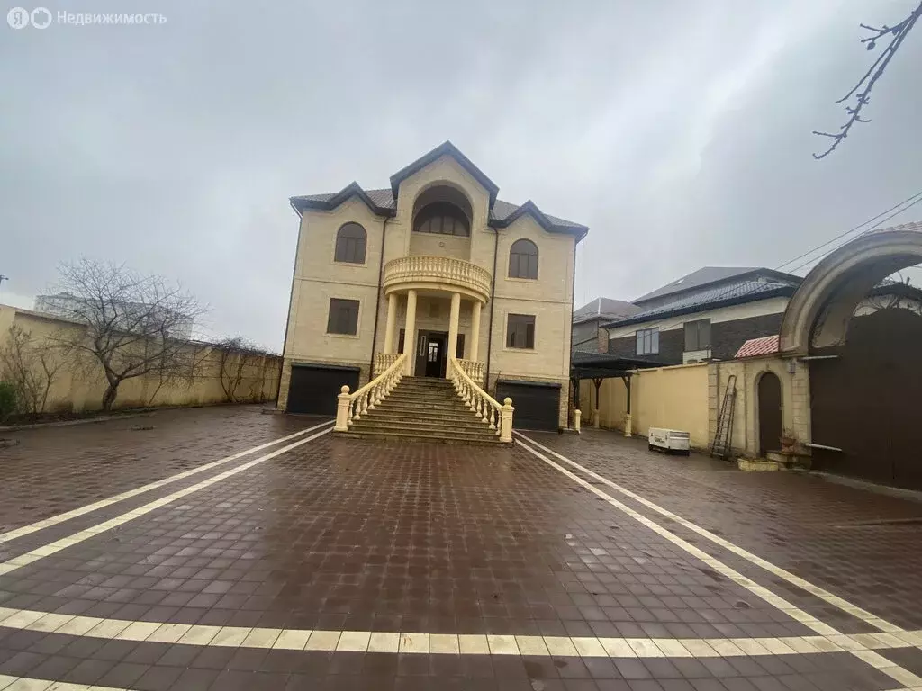 Дом в Махачкала, улица Керимова (450 м) - Фото 1