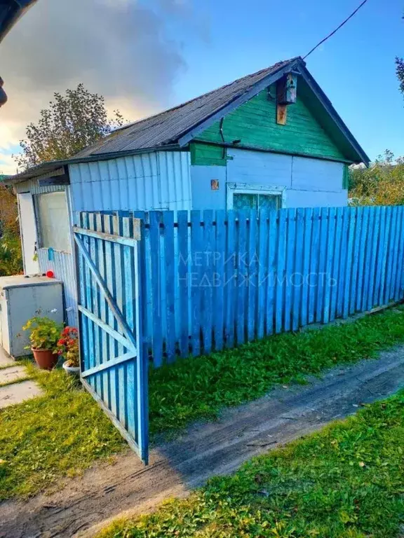Дом в Тюменская область, Тюмень Плодовое СНТ, ул. Сосновая (20 м) - Фото 0