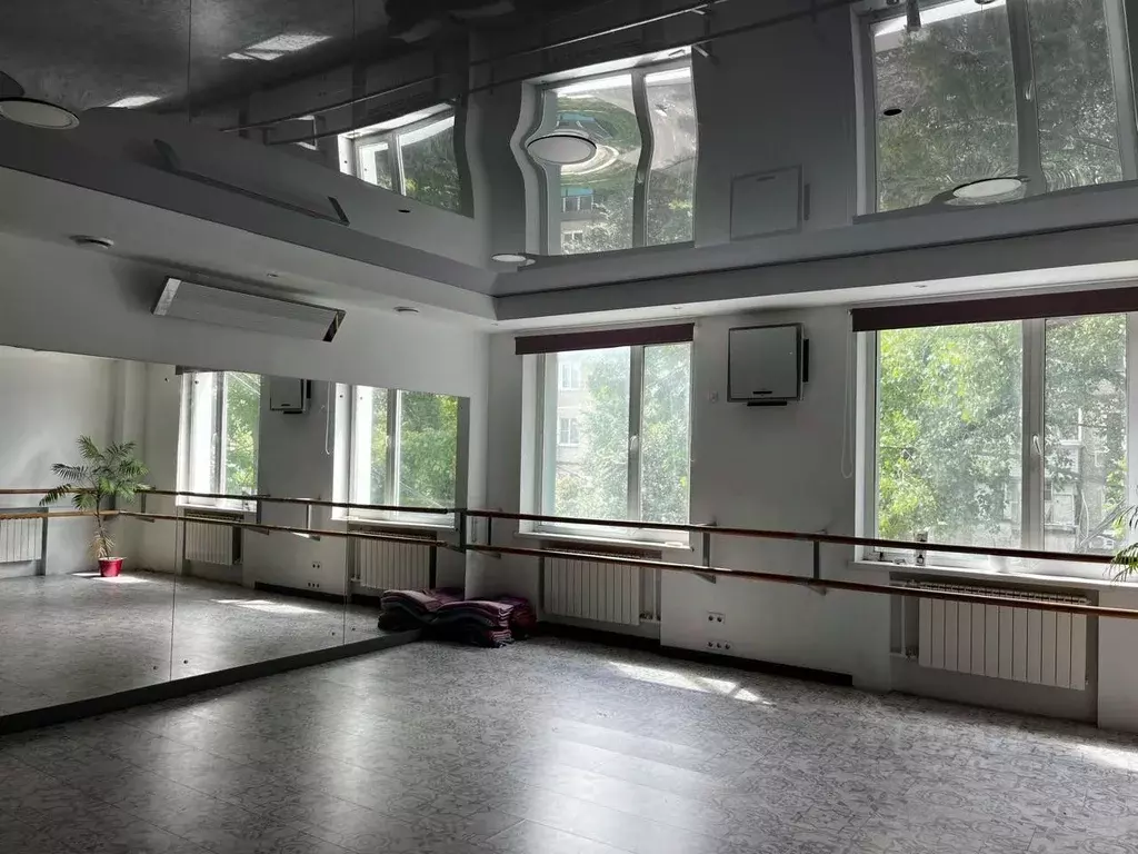 Торговая площадь в Хабаровский край, Хабаровск ул. Шелеста, 73 (20 м) - Фото 1