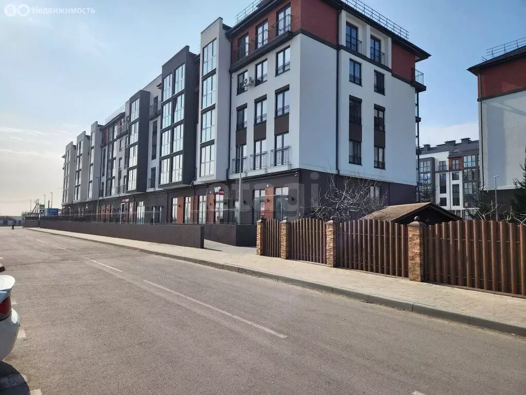 2-комнатная квартира: Гурьевск, Лазурная улица, 18 (61.6 м) - Фото 1