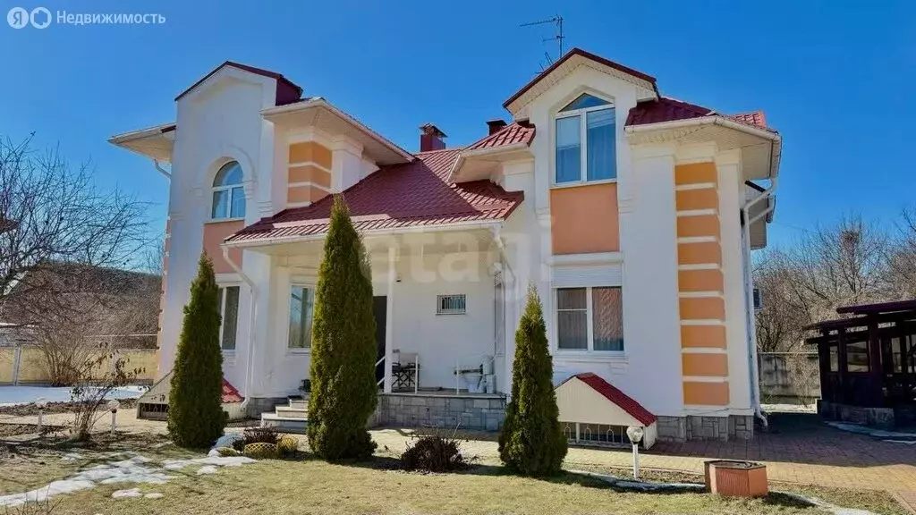 Дом в село Чертовицы, Первомайская улица (240 м) - Фото 1