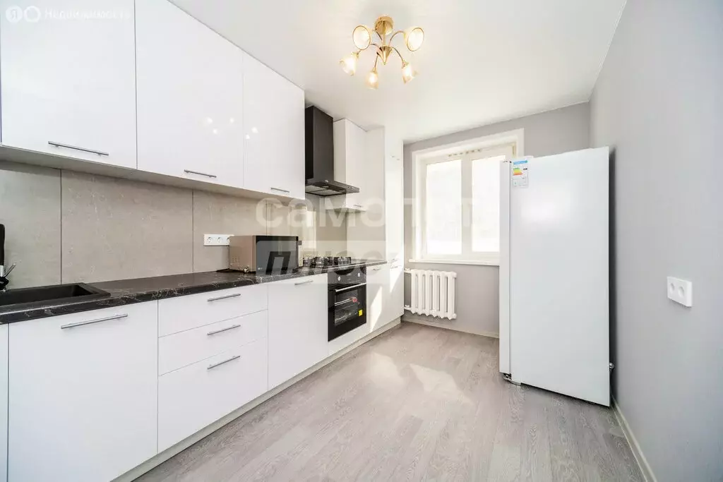 3-комнатная квартира: Пермь, улица Тургенева, 33А (73 м) - Фото 1