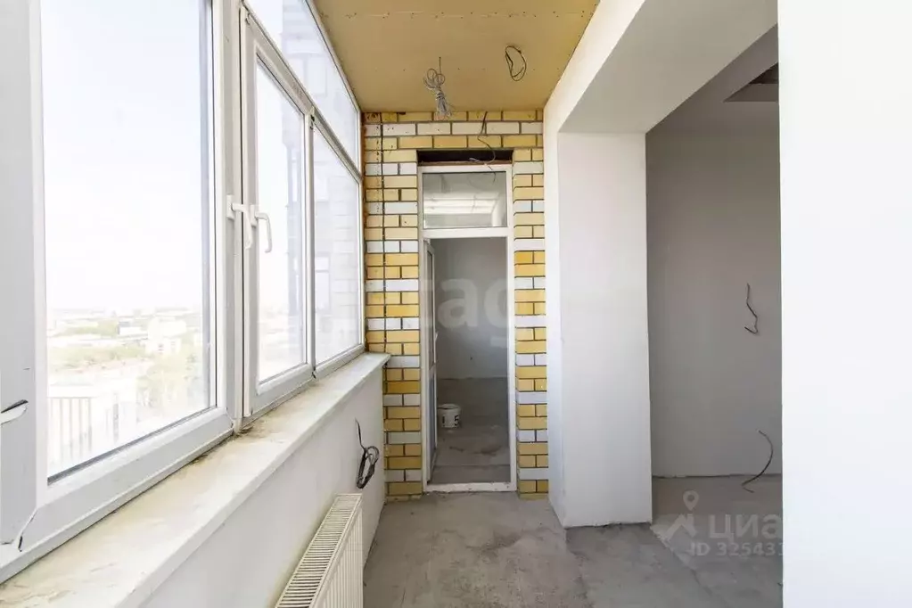 2-к кв. Тюменская область, Тюмень ул. Малыгина, 90 (103.9 м) - Фото 1