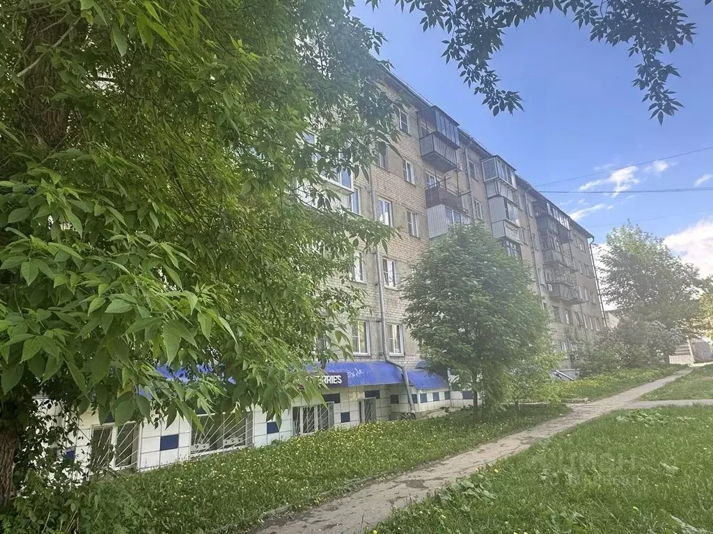2-к кв. Челябинская область, Челябинск Артиллерийская ул., 104А (39.7 ... - Фото 0