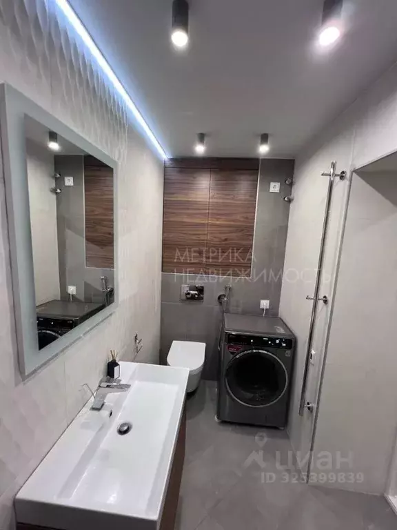 3-к кв. Тюменская область, Тюмень Амурская ул., 39 (76.2 м) - Фото 1