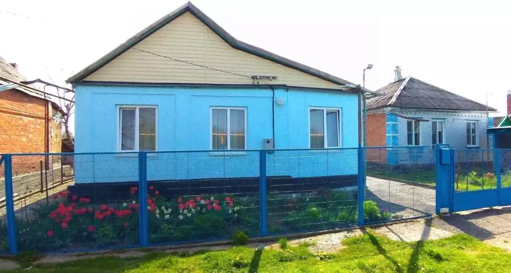 Дом в Краснодарский край, Абинский район, Ахтырское городское ... - Фото 1