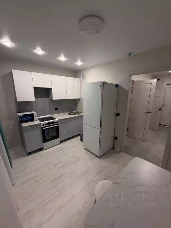 1-к кв. Кировская область, Киров ул. Владимирская, 182 (31.8 м) - Фото 2