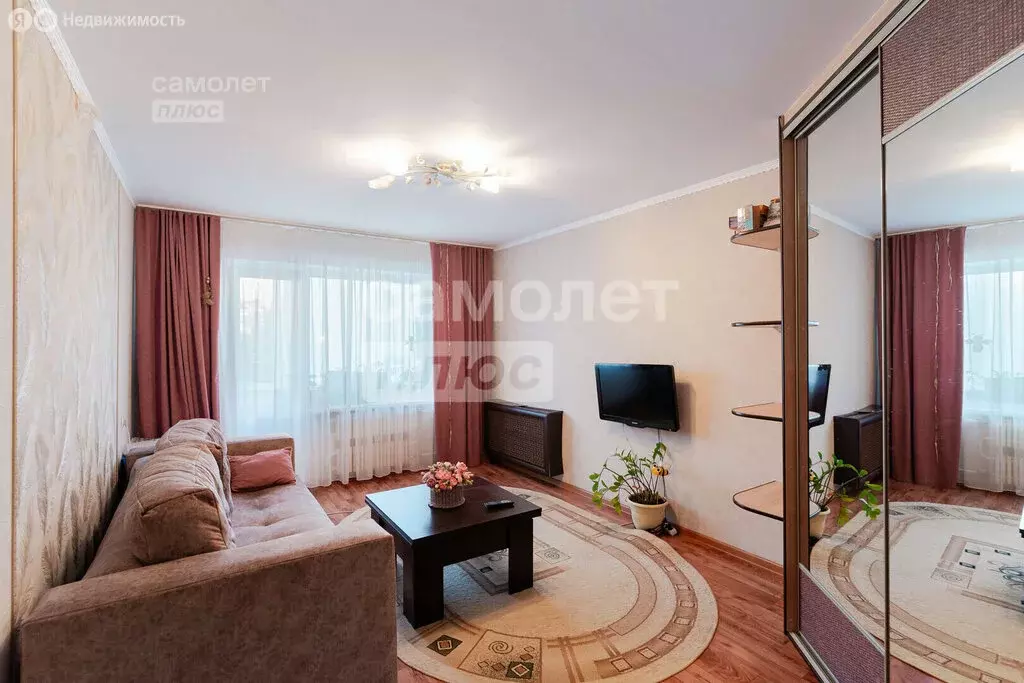 2-комнатная квартира: Омск, улица Малиновского, 14к2 (52.4 м) - Фото 0