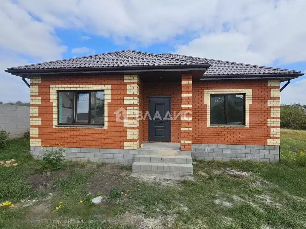 Дом в Белгородская область, Белгородский район, Пушкарское с/пос, с. ... - Фото 1