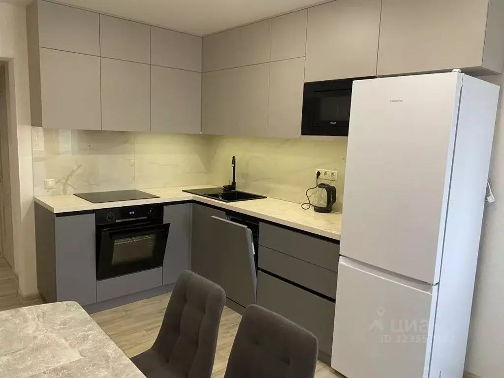 2-к кв. Москва ул. Полины Осипенко, 8к2 (66.0 м) - Фото 2